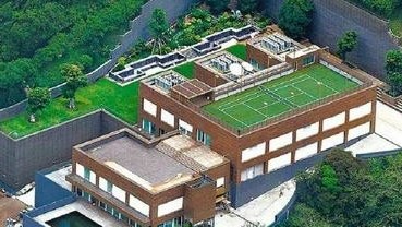 Lâm Thanh Hà không ở nhà khi biệt thự 141 triệu USD bốc cháy