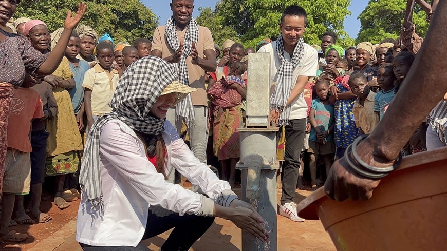 Hoa hậu Thùy Tiên