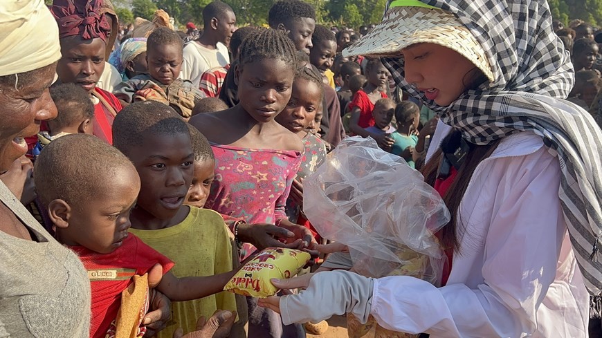 Hoa hậu Thùy Tiên