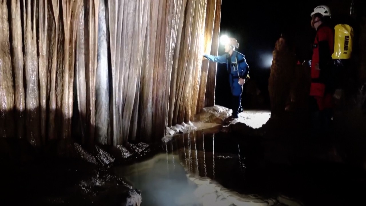 Trung Quốc: Bí ẩn những khối đá hình đám mây trong hang động mới phát hiện
