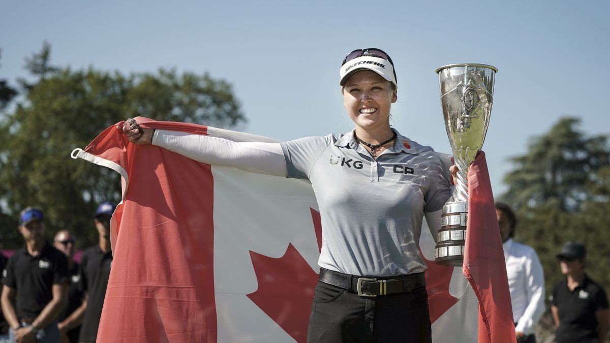 Tay vợt nữ Brooke Henderson giành danh hiệu vô địch Evian Championship