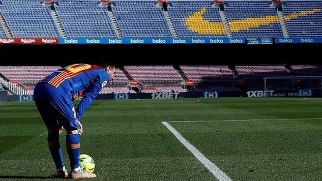 Cập nhật chuyển nhượng cầu thủ ngày 25/7: MU tính cho mượn Ronaldo; Barca bán Memphis Depay và đưa Messi trở lại