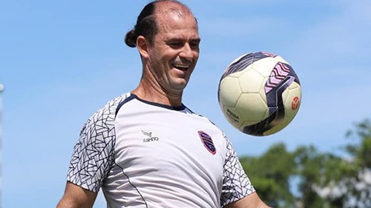 CLB Bình Dương đăng ký trợ lý HLV Huỳnh Kesley Alves thi đấu