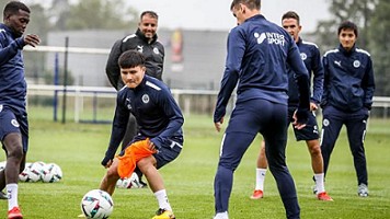 Báo Pháp bình chọn Quang Hải là ngôi sao đáng xem nhất của Pau FC