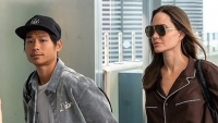 Anh: Angelina Jolie ra sân bay London cùng con trai nuôi Pax Thiên