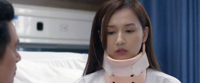 Chồng cũ, vợ cũ, người yêu cũ: Hậu trường cảnh quay diễn viên Lã Thanh Huyền ngã cầu thang