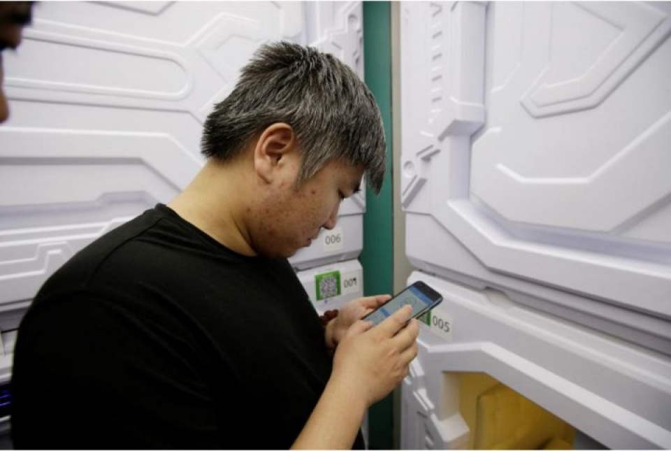 khach san to ken cho nhan vien van phong nghi trua