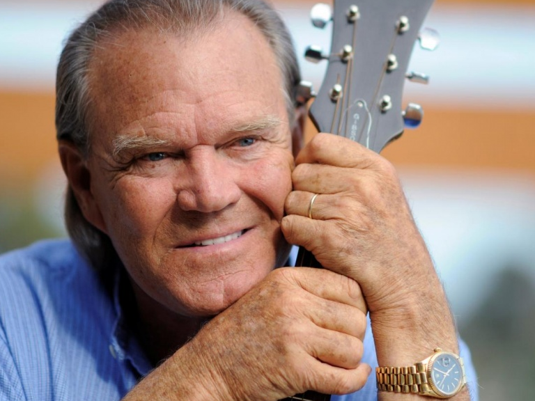 Doanh số album của Glen Campbell tăng 13.000% sau khi qua đời