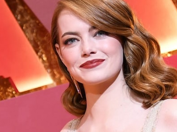 Ngôi sao của "La La Land" tiếp tục "gặt" danh hiệu