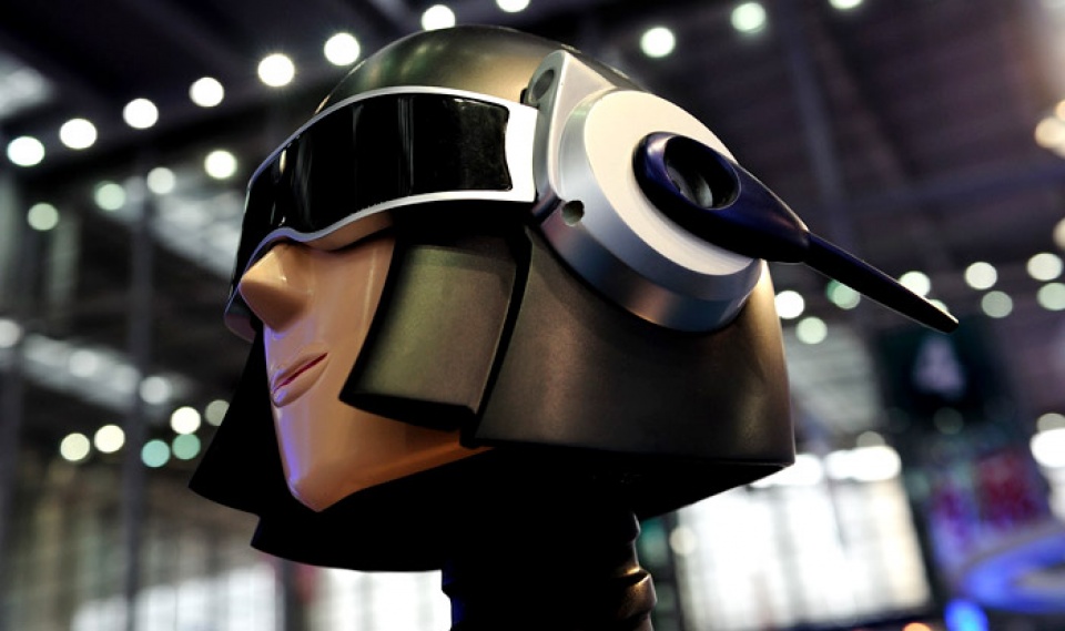 hang thong tan yonhap gioi thieu robot phong vien lam tin bong da