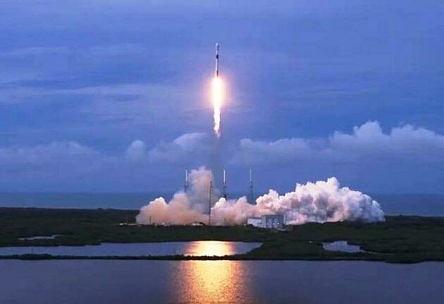 SpaceX phóng vệ tinh liên lạc của Israel, dự kiến hoạt động trong 20 năm spacex phong ve tinh lien lac cua israel