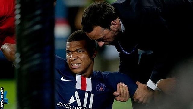 psg 4 0 toulouse mbappe toa sang va chan thuong nang