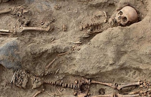 Peru: Tìm thấy hài cốt hàng trăm trẻ em bị bắt tế thần