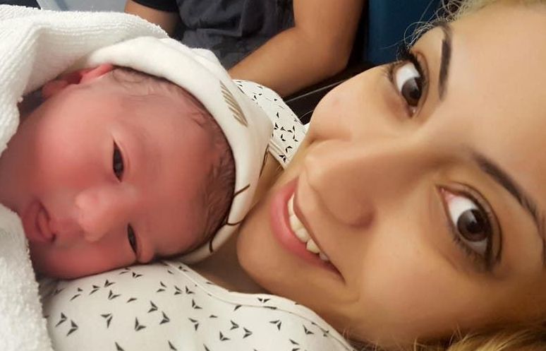 WHO khuyến cáo mẹ mắc Covid-19 tiếp tục nuôi con bằng sữa mẹ