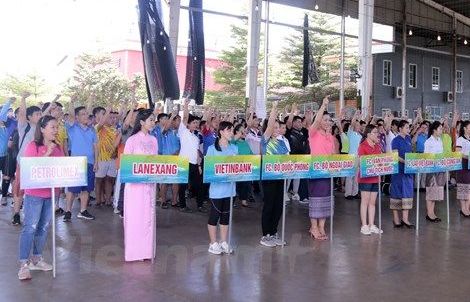 Giao lưu thể thao đoàn kết Việt Nam - Lào