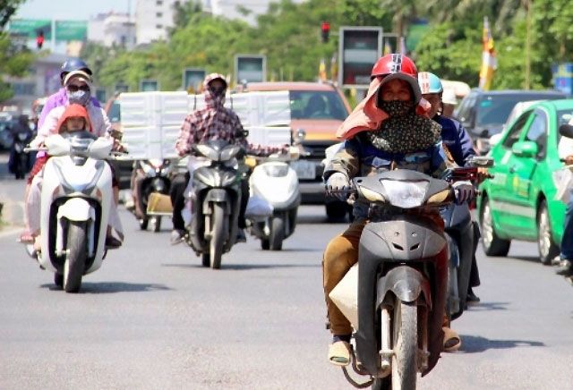 Dự báo thời tiết ngày và đêm nay 11 8 Cả nước chiều tối mưa dông rải rác Bắc Trung bộ nắng nóng trên 38 độ C bão trên Đông du bao thoi tiet ngay va dem nay 118 ca nuoc chieu toi mua dong rai rac bac trung bo nang nong tren 38 do c bao tren dong