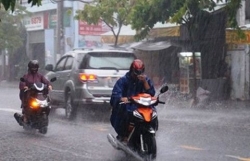 Dự báo thời tiết đêm nay và ngày mai (11-12/8): Phía Nam nhiều mây, mưa rào và dông rải rác; Bắc Bộ và Trung Bộ nắng nóng diện rộng