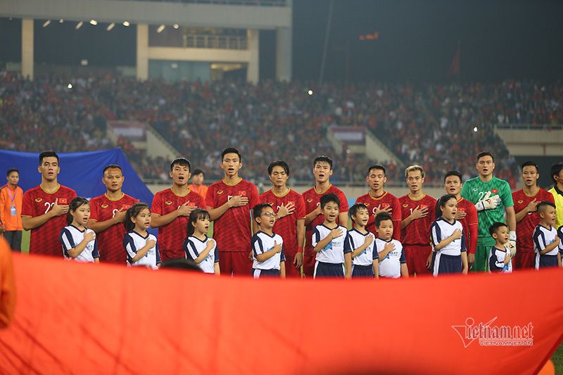 Tuyển Việt Nam lại phải chờ đá vòng loại World Cup 2022. 2627-tuyen-viet-nam-nhan-tin-du-thay-park-chay-ngay-di