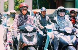 Dự báo thời tiết đêm nay và ngày mai (26-27/8): Có mây, đêm mưa rào và dông vài nơi, ngày nắng nóng; nắng nóng diện rộng kéo dài ở Bắc Trung Bộ