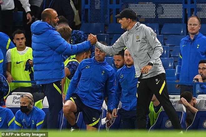 Giao hữu Ngoại hạng Anh: Tottenham cầm hòa Chelsea, sao trẻ Leicester gãy chân kinh hoàng Giao hữu Ngoại hạng Anh: Tottenham cầm hòa Chelsea, sao trẻ Leicester gãy chân kinh hoàng