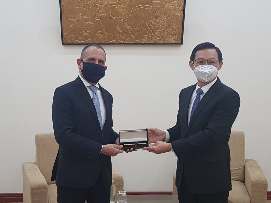 Giám đốc Sở Ngoại vụ TP. Hồ Chí Minh tiếp Tổng Lãnh sự Pháp chào từ biệt Giám đốc Sở Ngoại vụ TP. Hồ Chí Minh tiếp Tổng Lãnh sự Pháp chào từ biệt