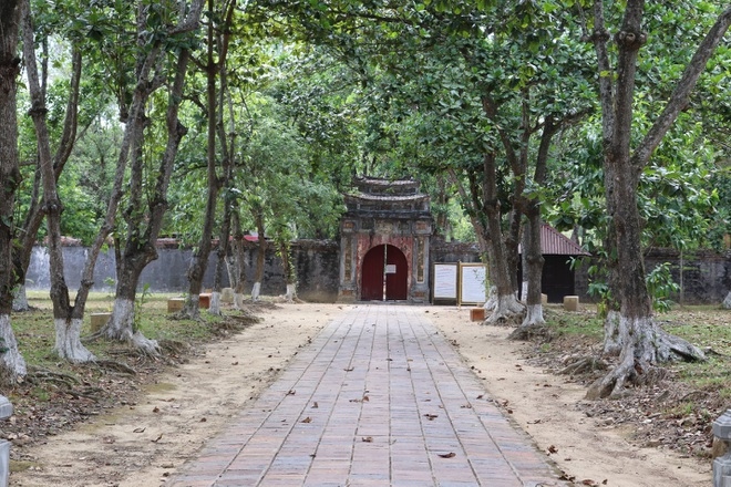 Cố đo Huế đẹp trầm tư, vắng khách mùa dịch