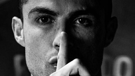 Ronaldo phản ứng cực gắt trước những tin đồn về tương lai