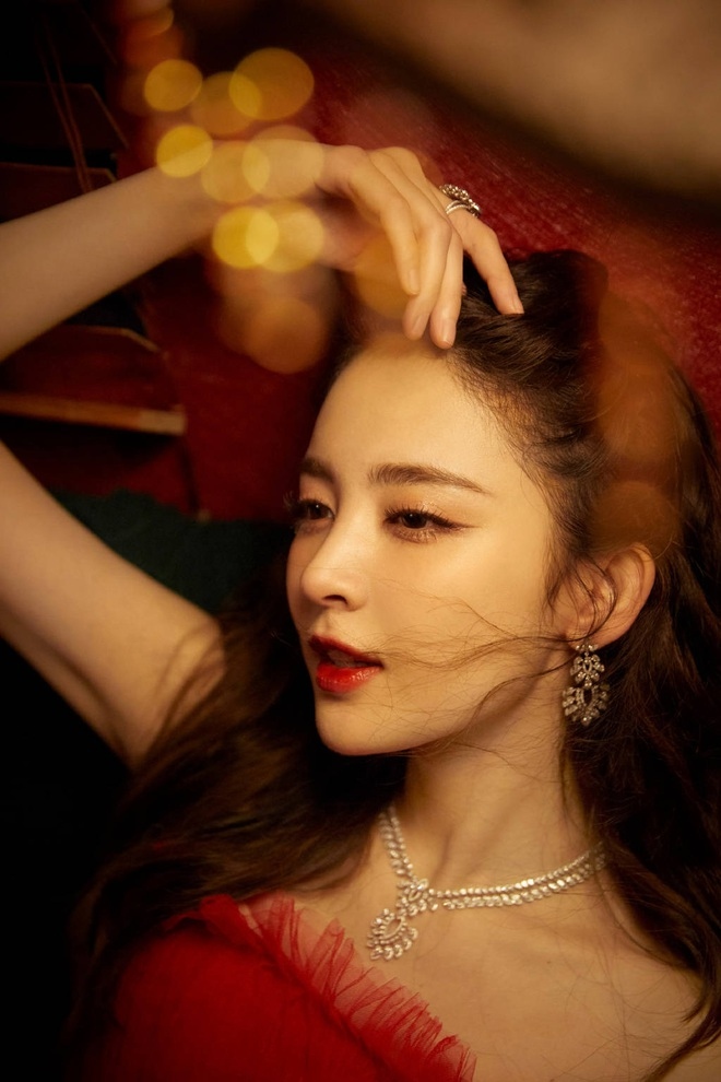 Cổ lực Na Trát - nhan sắc, thần thái chuẩn mỹ nhân thời xưa