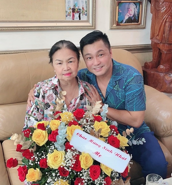 Cuộc sống độc thân của Lý Hùng hiện giờ ra sao?