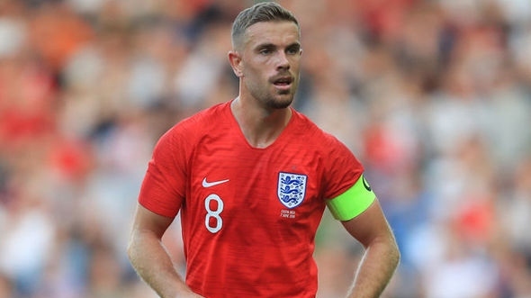 Chuyển nhượng cầu thủ: Ronaldo sẽ vẫn ở lại Juventus; Liverpool gia hạn Henderson; MU với vấn đề tuyến phòng thủ