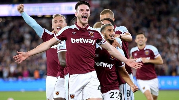 Chuyển nhượng cầu thủ: Bayern Munich gia hạn Kimmich; Man Utd tính đổi Jesse Lingard lấy Declan Rice; Coutinho muốn trở lại Liverpool