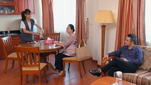 Hương vị tình thân tập 20 phần 2: Ê-kíp rò rỉ hình ảnh đắt giá; khán giả thích thú với câu nói của Long dành cho Nam 'Anh xới cho vợ nhé'