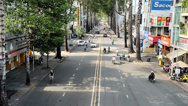 Covid-19: TP. Hồ Chí Minh tiếp tục hỗ trợ thêm cho người lao động trong tình hình dịch kéo dài, khó khăn chồng chất