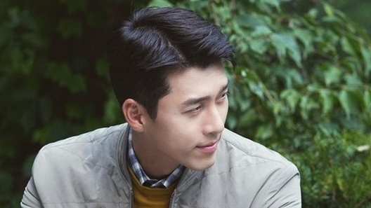 Loạt ảnh mới của Hyun Bin - 'Hạ cánh nơi anh', khiến fan đứng ngồi không yên