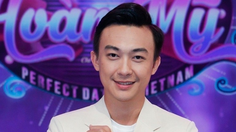 Ngoại hình điển trai, lịch lãm của chồng sắp cưới Hoa hậu Lê Âu Ngân Anh