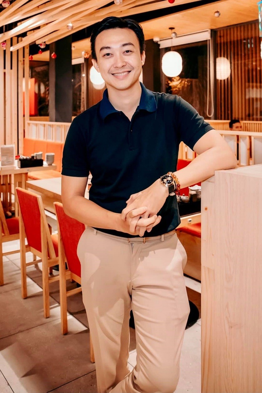 Ngoại hình điển trai, lãng tử của chồng sắp cưới Hoa hậu Lê Âu Ngân Anh Ngoại hình điển trai, lãng tử của chồng sắp cưới Hoa hậu Lê Âu Ngân Anh