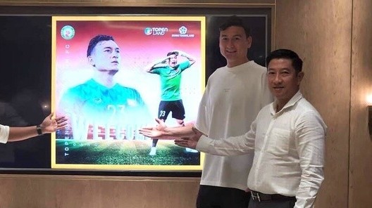 Đặng Văn Lâm gia nhập CLB Bình Định, nói lời cảm ơn CLB Cerezo Osaka