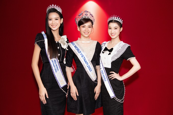 Top 3 Hoa hậu Thế giới Việt Nam 2022 đồng điệu trang phục mỗi khi xuất hiện