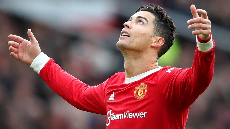 Chuyển nhượng cầu thủ ngày 22/8: Ronaldo ở lại MU;