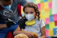 Chile cấp phép sử dụng vaccine ngừa Covid-19 cho trẻ từ 6 tháng tuổi