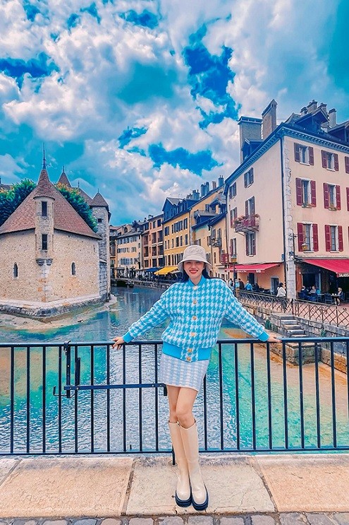 Hoa hậu Hương Giang