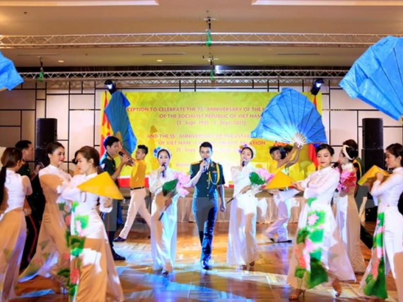 Thắm đượm tình hữu nghị Việt - Lào