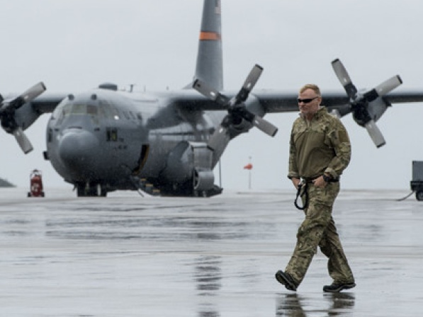 Mỹ cử tàu sân bay tới Florida cứu trợ sau bão Irma