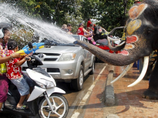 Những hình ảnh xúc động trong cuộc sống