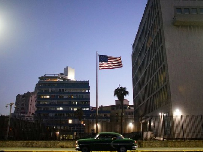 Mỹ ngừng cấp thị thực vô thời hạn cho công dân Cuba