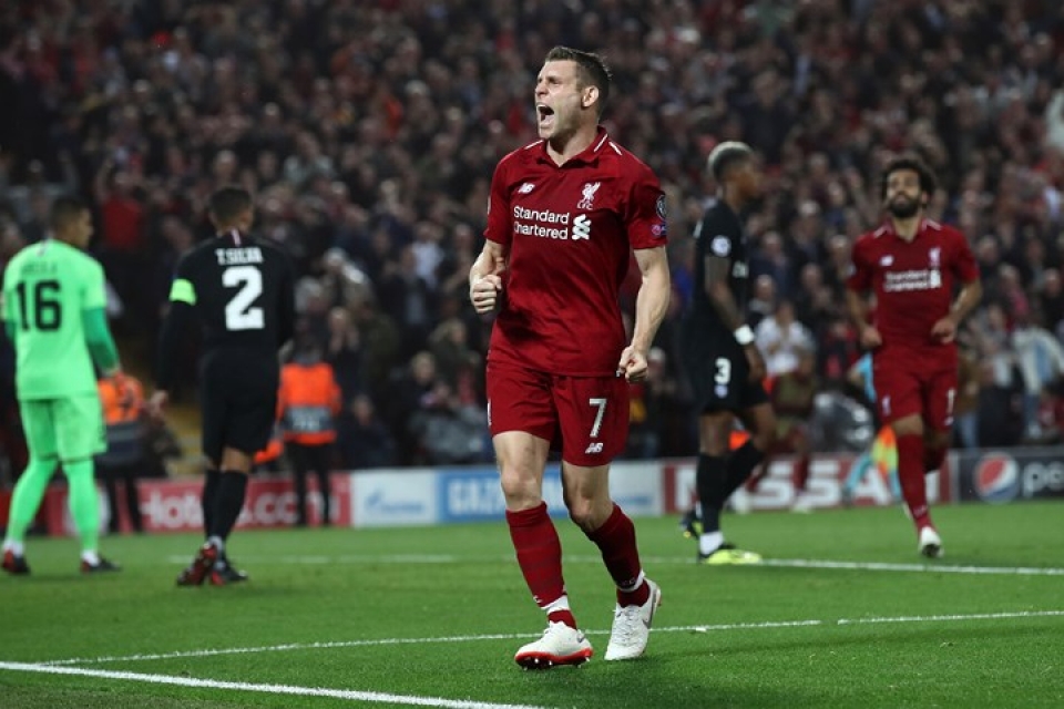 messi va doi hinh xuat sac nhat loat tran champions league dem qua