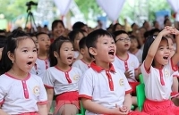 ngam lai hinh anh dep trong le khai giang dac biet chi voi 34 hoc sinh 1 dai bieu