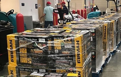 Một nông dân Mỹ mua 100 máy phát điện tặng người dân Bahamas hứng chịu siêu bão Dorian