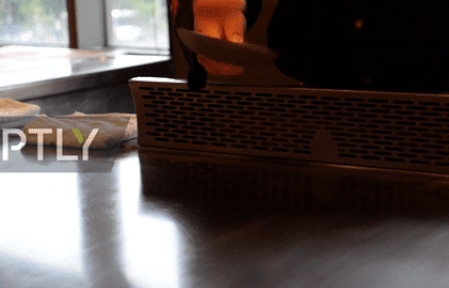 Độc đáo màn bịt mắt bắt dao, dùng trứng vẽ tranh của người đầu bếp tài hoa