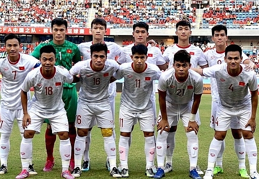 Bùi Tiến Dũng được tin tưởng, Đức Chinh mất điểm ở U22 Việt Nam